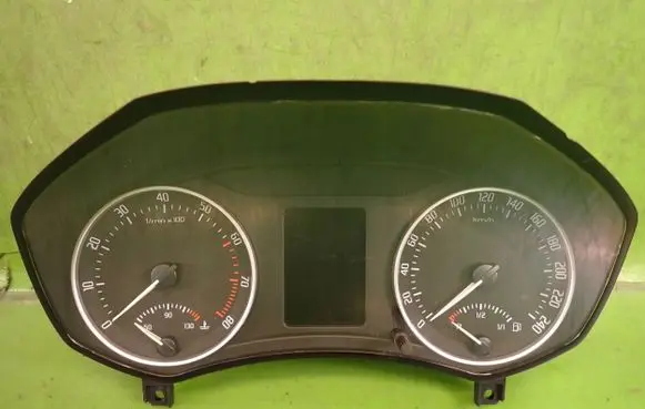 Skoda Octavia Mk2 (1Z) Speedometer (instrument cluster)
