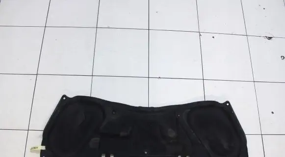 Engine bonnet/hood sound/heat insulation