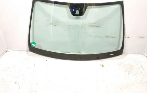 Mercedes-Benz C W204 Front windscreen/windshield window 2046701500 2046705101