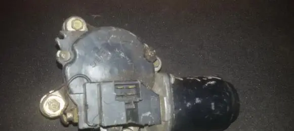 Mazda 323 F Wiper motor