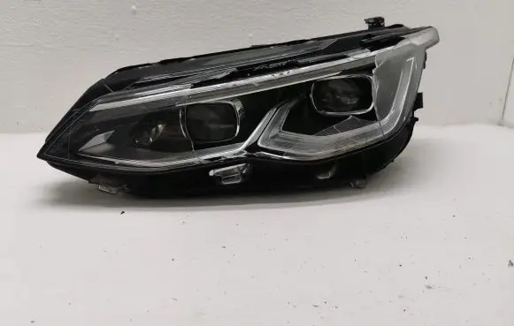 Volkswagen Golf VIII Headlight/headlamp 5H1941059