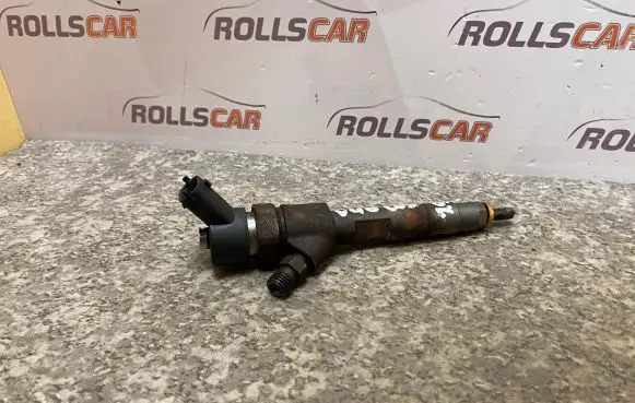 Volvo S40, V40 Fuel injector 7700111014 0445110021 939