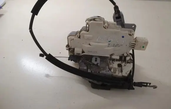 Seat Altea Front door lock 1P1837016
