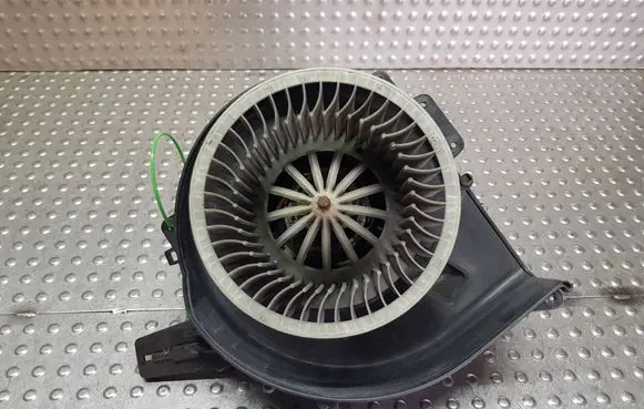 Volkswagen Fox Heater fan/blower S26370837 6Q1819015G
