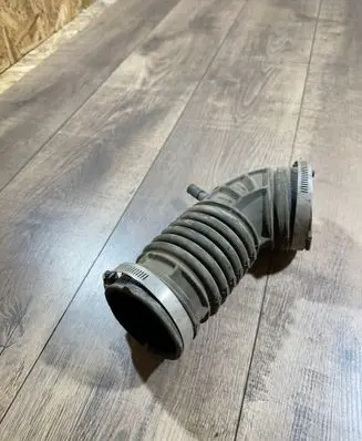 Nissan Navara D23 Breather/breather pipe/hose 165765JU0A 1292974