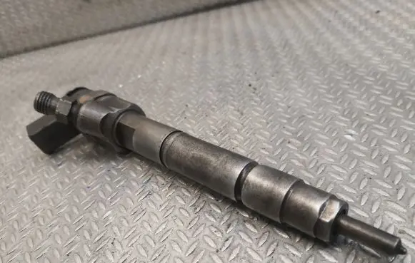 Mercedes-Benz A W169 Fuel injector 6400700787