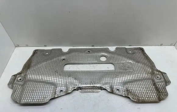 Ford Focus Heat shield in engine bay JX6B11122AC