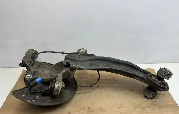 Mercedes-Benz GLA W156 Rear wheel hub A2460406
