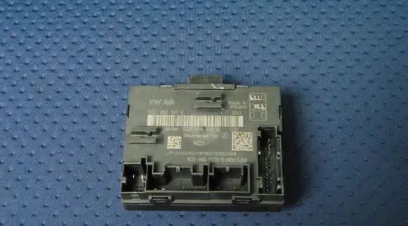 Mercedes-Benz C W204 Door control unit/module 5Q0959393B