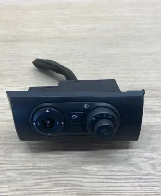 Chevrolet Captiva Wing mirror switch 7L23