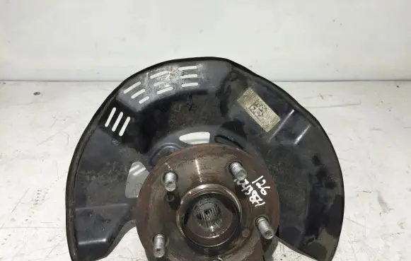 Toyota Yaris Front wheel hub
