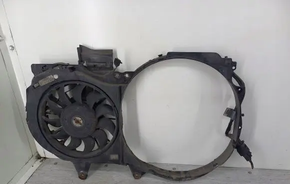 Audi A4 S4 B6 8E 8H Electric radiator cooling fan 870686GFS1161VALEO