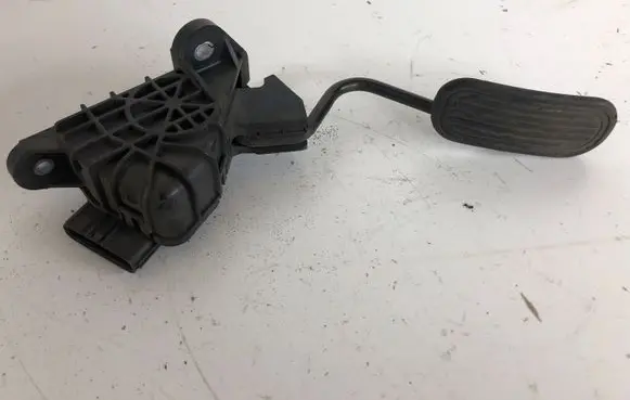 Lexus RX 330 - 350 - 400H Accelerator throttle pedal 7812048070 1988003040