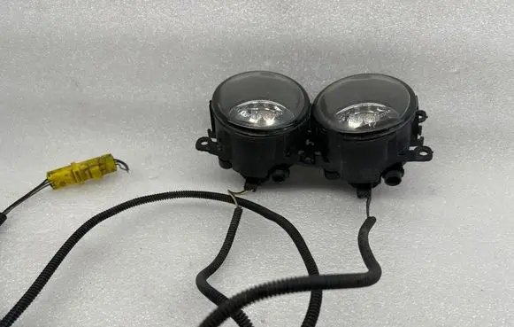 Renault Megane II Front fog light 8200074008 89202504
