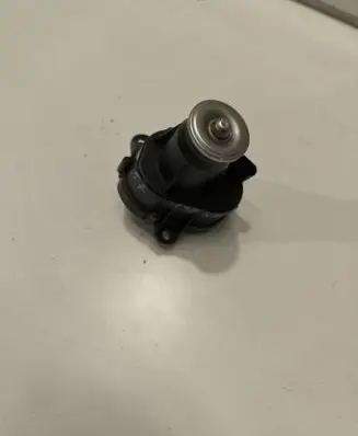 BMW 5 F10 F11 Intake manifold valve actuator/motor 8570791 10213510 0280751014