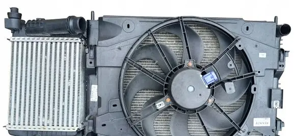 Renault Captur Radiator set 921006843R