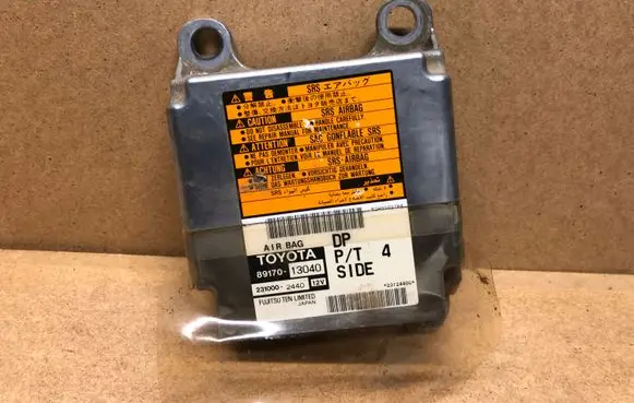 Toyota Corolla E120 E130 Airbag control unit/module 8917013040 2310002440