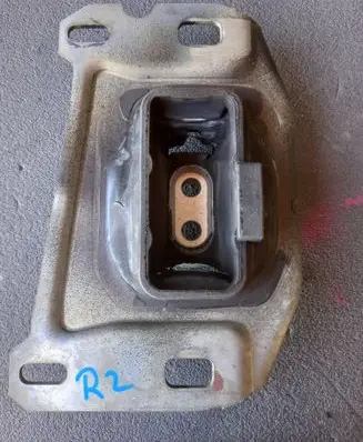 Citroen Berlingo Gearbox mounting bracket 9812667680S
