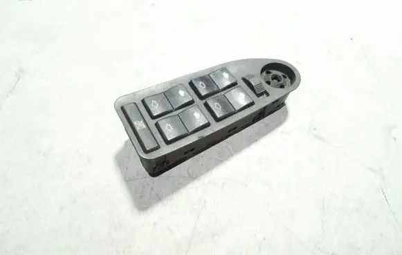 BMW 7 E38 Electric window control switch 8360447