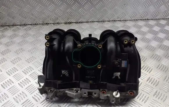 Honda Civic Intake manifold 17100-PLA-G01