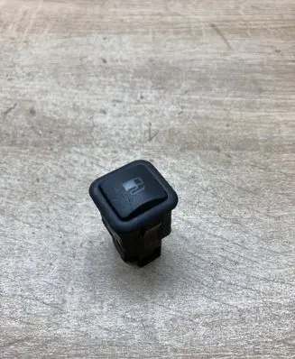 Volkswagen PASSAT B5 Fuel tank opening switch 3B0959833A