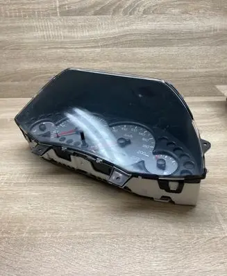 Ford Focus Speedometer (instrument cluster) 98AP10841BC