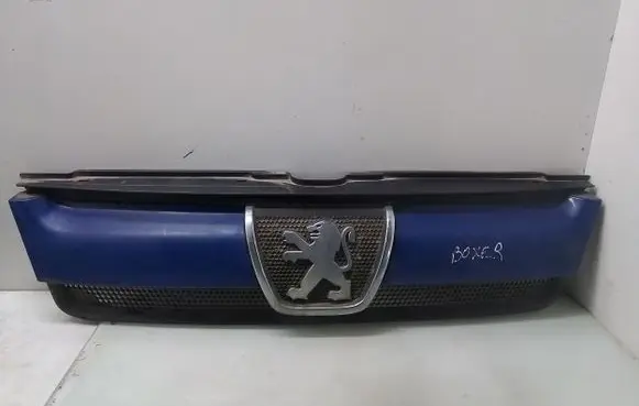 Peugeot Boxer Front bumper upper radiator grill LS1304703070