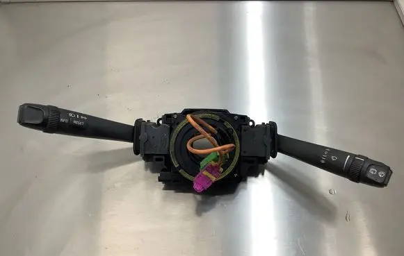 Volvo XC90 Wiper turn signal indicator stalk/switch 30669756 9200532CH 31313083