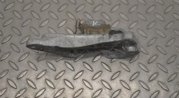 Peugeot 3008 II Engine mounting bracket 9813721960