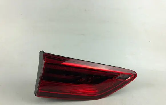 Volkswagen Golf VIII Tailgate rear/tail lights 5H0945093D