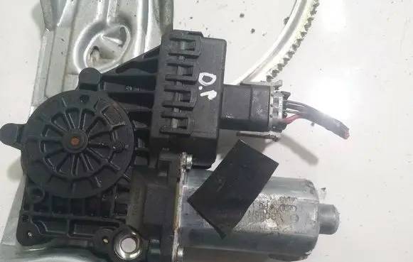 Opel Zafira A Front door window regulator motor 994887110
