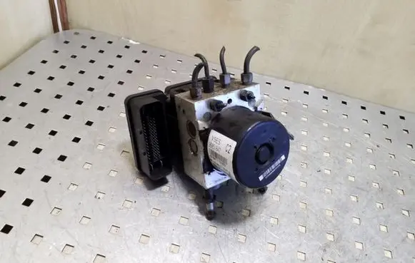 Chevrolet Captiva ABS Pump 96851847 25021205254