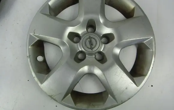 Opel Zafira B Original wheel cap 13198634