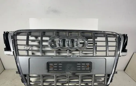 Audi A5 8T 8F Front bumper upper radiator grill 8T0853651F