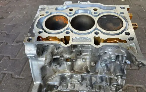 Honda Civic X Engine block P10A2