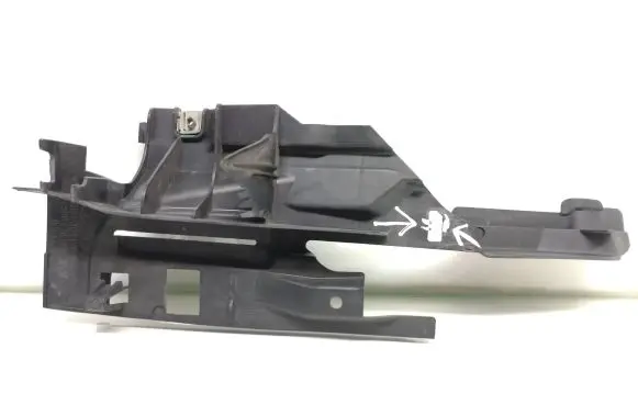 Ford Focus Fender mounting bracket BM51A02476AE