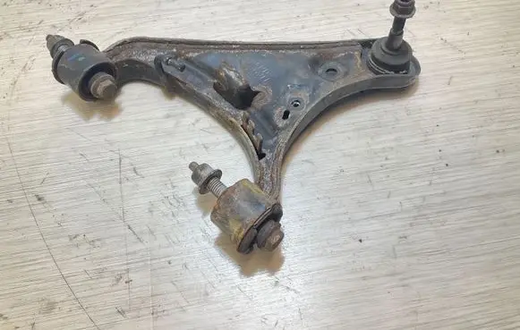 Land Rover Discovery 4 - LR4 Front lower control arm/wishbone