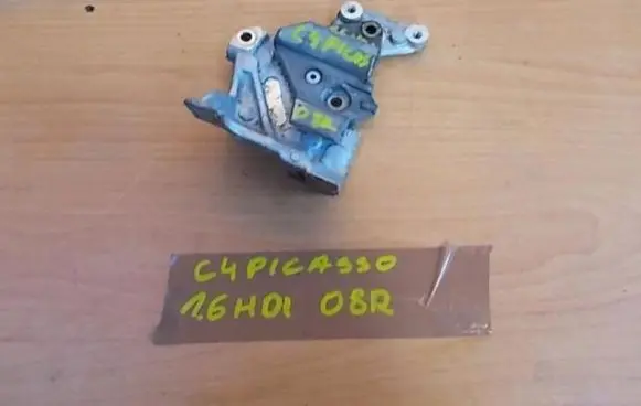 Citroen C4 I Picasso Engine mount bracket