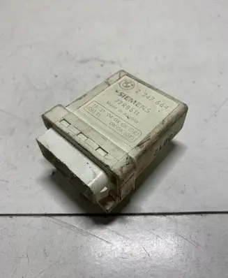 BMW 3 E46 Indicator relay 2247664 72RB511