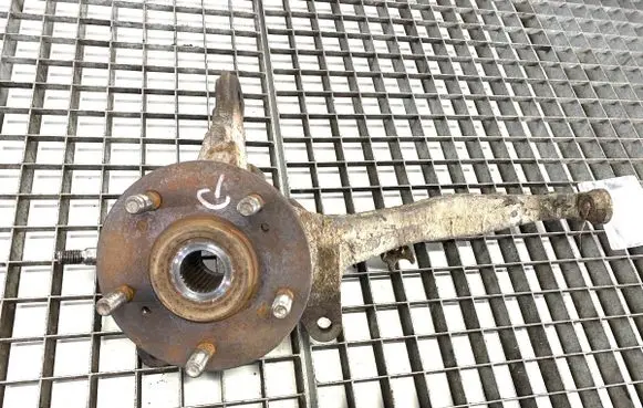 Front wheel hub spindle knuckle