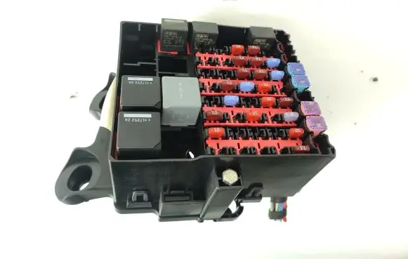 Ford B-MAX Fuse module AV1T14A005DRD