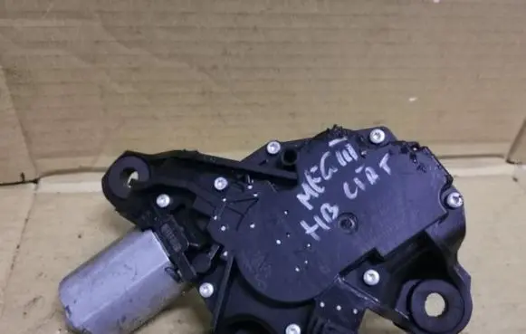 Renault Megane III Wiper motor 0390201847
