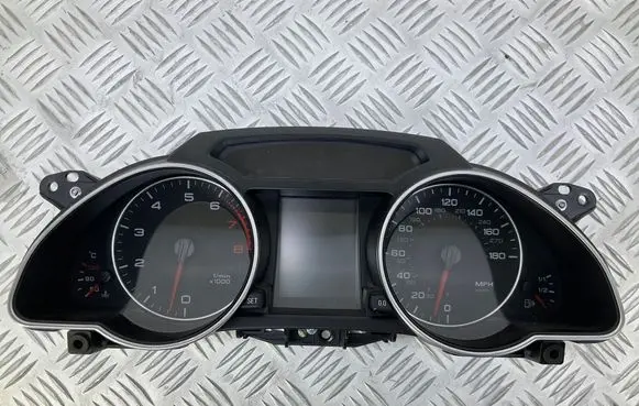 Audi A5 8T 8F Speedometer (instrument cluster) 8T0920983