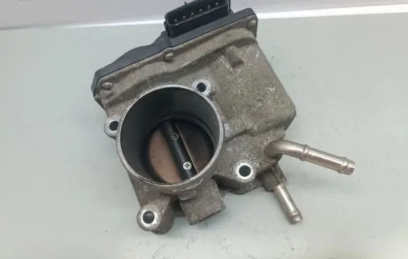 Toyota Corolla E120 E130 Throttle valve 220300D021 5G14 00840