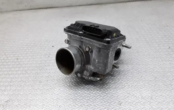 Mazda CX-7 Throttle valve R2AA136B0