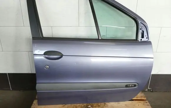Renault Scenic I Front door