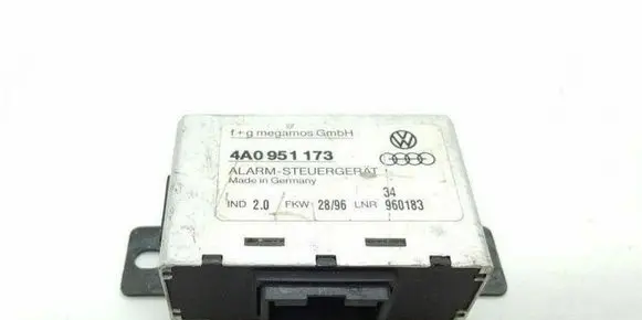 Audi 100 S4 C4 Alarm control unit/module 4a0951173