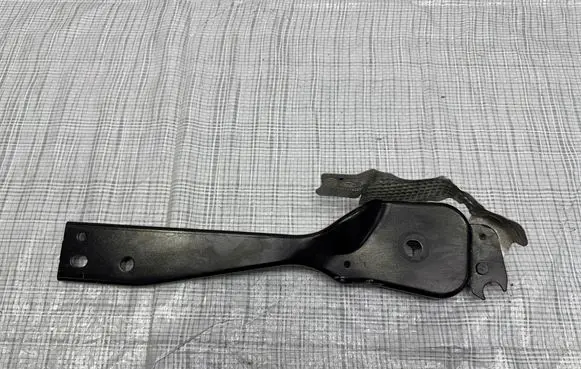Land Rover Discovery Sport Radiator mount bracket LK72-5C365-CB