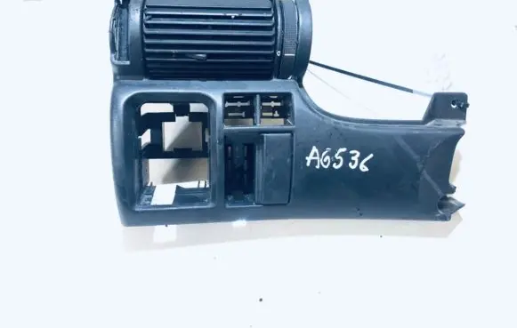 Opel Astra F Dash center air vent grill 90360118 90450413