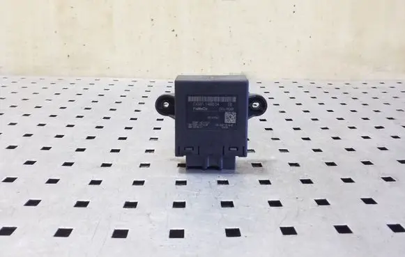 Ford Mondeo MK V Door control unit/module DG9T14B534CB DG9T14C112CF